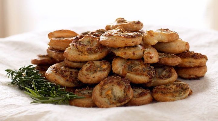 Blue Cheese and Pecan Puff Pastry Spirals Recipe