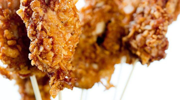 Crunchy Corn Flake and Buttermilk Coated Fried Chicken Skewers with Ranch Dressing Recipe