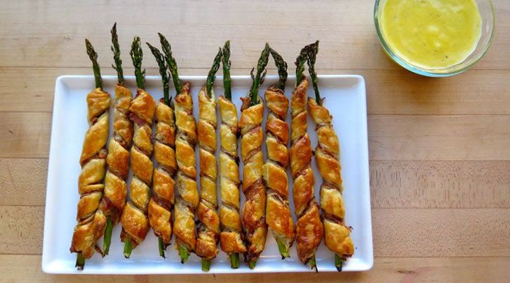 Puff Pastry and Prosciutto-Wrapped Asparagus with Lemon Aioli Recipe