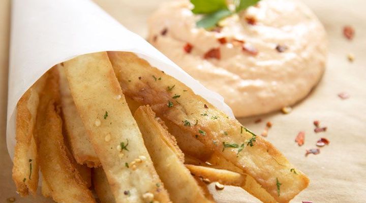 Roasted Red Bell Pepper Puree with Toasted Walnuts and Baked Pita 