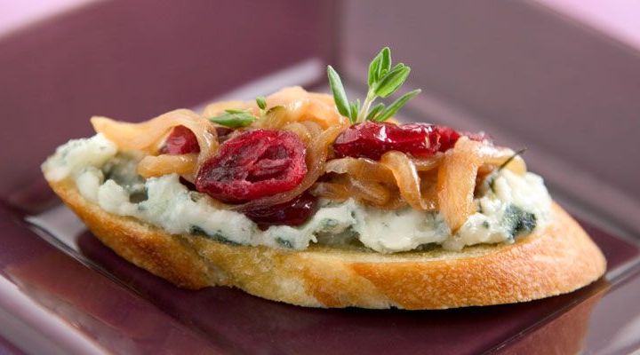 Tartines of Blue Cheese and Shallot Cranberry Confit Recipe