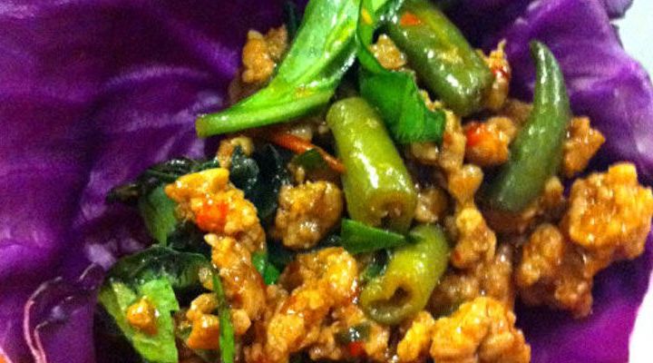 Thai Spicy Chicken and Basil in Red Cabbage Cups Recipe