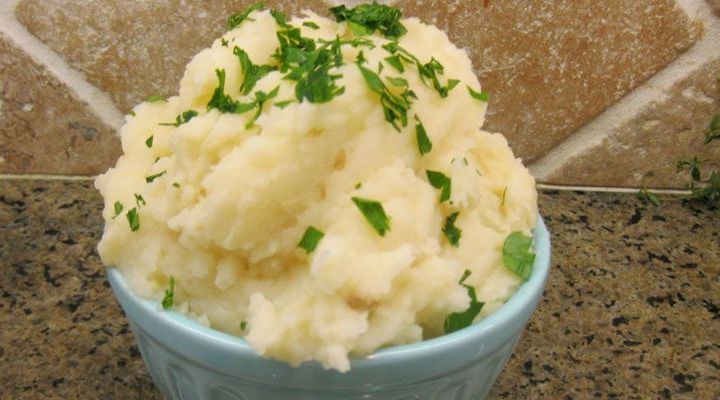 Thanksgiving Recipe: Creamy Garlic Mashed Potatoes Recipe